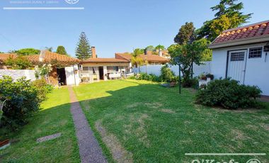 Casa de 6 ambientes en venta - Barrio Parque Bernal