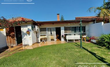 Casa de 6 ambientes en venta - Barrio Parque Bernal