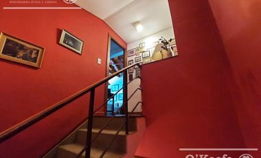 Casa de 6 ambientes en venta - Barrio Parque Bernal