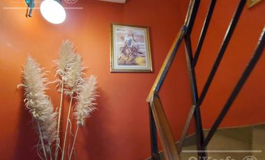 Casa de 6 ambientes en venta - Barrio Parque Bernal