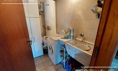 Casa de 6 ambientes en venta - Barrio Parque Bernal