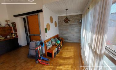 Casa de 6 ambientes en venta - Barrio Parque Bernal