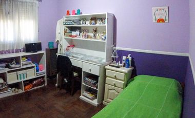 Casa en  J.J.PASO