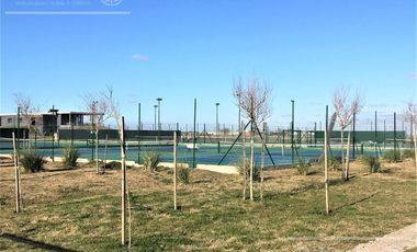 Lote perimetral en venta de 604 m2, ubicado en Villalobos Hudson Pueblos del Plata