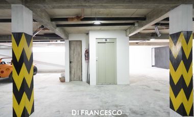 Venta - Local comercial en Pinamar - Centro Doble Frente