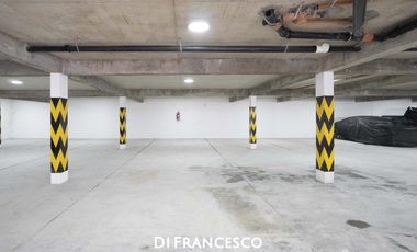 Venta - Local comercial en Pinamar - Centro Doble Frente