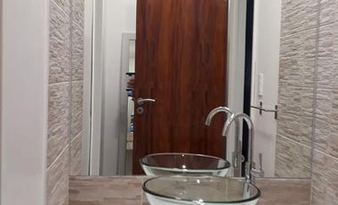 Casa 4 Dormitorios en  Sargento vidal