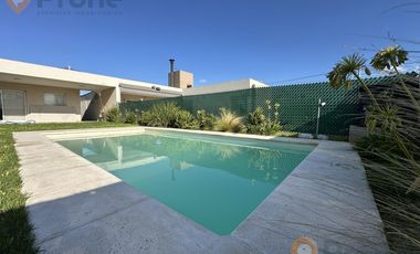 VENTA Casa a estrenar en Jardines de Esther