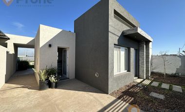 VENTA Casa a estrenar en Jardines de Esther