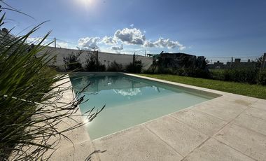 VENTA Casa a estrenar en Jardines de Esther