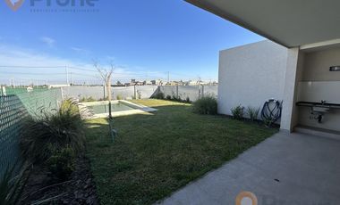 VENTA Casa a estrenar en Jardines de Esther