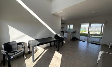 VENTA Casa a estrenar en Jardines de Esther