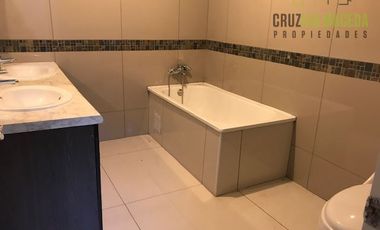 Oficina en Venta en Amplia casa en Av. Volcán Puntiagudo - Sol de Oriente