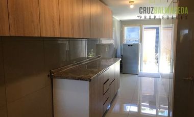 Local Comercial en Venta en Amplia casa en Av. Volcán Puntiagudo - Sol de Oriente