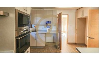 Venta casa estilo mediterráneo en Los Ángeles