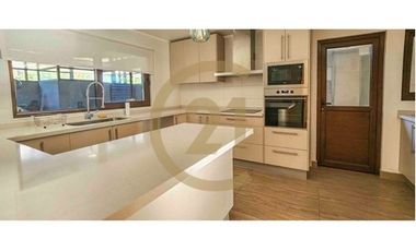 Venta casa estilo mediterráneo en Los Ángeles