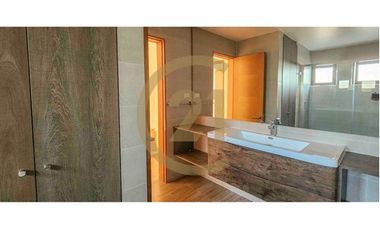 Venta casa estilo mediterráneo en Los Ángeles