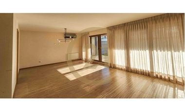Venta casa estilo mediterráneo en Los Ángeles