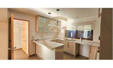 Venta casa estilo mediterráneo en Los Ángeles