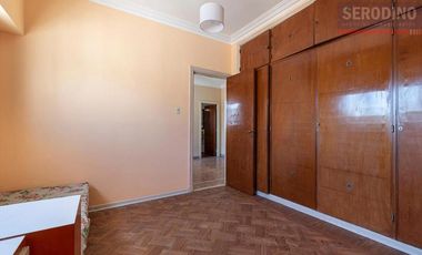 Chalet 6 ambientes con parque