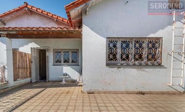 Chalet 6 ambientes con parque