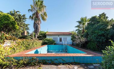 Chalet 6 ambientes con parque