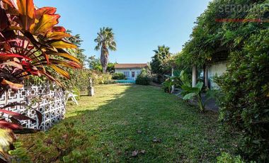 Chalet 6 ambientes con parque