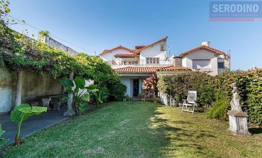Chalet 6 ambientes con parque
