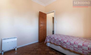 Chalet 6 ambientes con parque