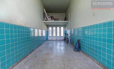 Chalet 6 ambientes con parque