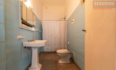 Chalet 6 ambientes con parque
