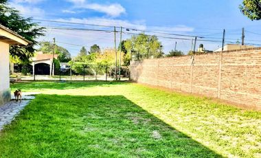 Casa en venta - 2 Dormitorios 1 Baño - Cochera - 820Mts2 - Monte Grande