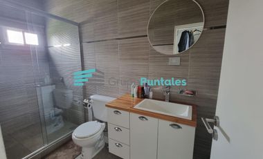 Casa en PB, en Lagos de Canning sobre lote de 735 M2 con 3 dormitorios y piscina