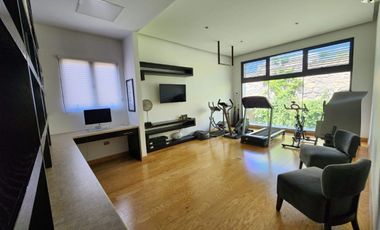 MODERNA CASA EN VENTA ZONA VALLES