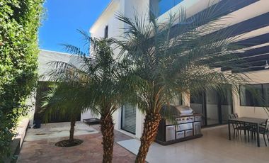 MODERNA CASA EN VENTA ZONA VALLES