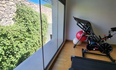 MODERNA CASA EN VENTA ZONA VALLES