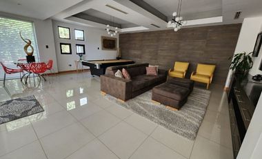MODERNA CASA EN VENTA ZONA VALLES