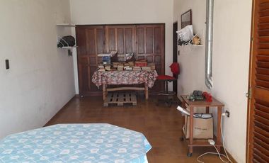 Casa en  venta tres dormitorios, Arguello Zona norte