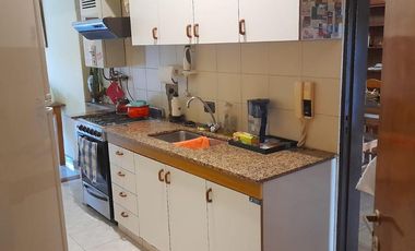 Casa en  venta tres dormitorios, Arguello Zona norte