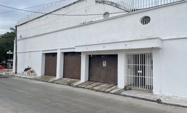 CASA EN RENTA AMUEBLADA CON ALBERCA EN CAMPECHE FRACCIORAMA 2000