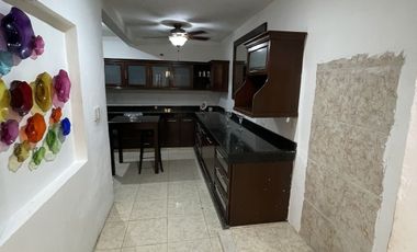 CASA EN RENTA AMUEBLADA CON ALBERCA EN CAMPECHE FRACCIORAMA 2000