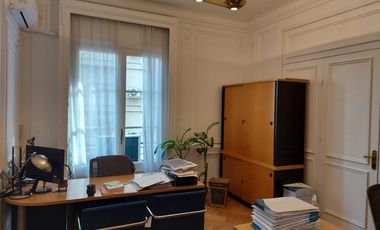 Venta de departamento antiguo de categoría en Retiro