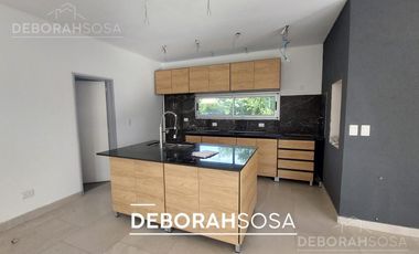 Casa en  Venta en el barrio - el canton- 5 ambientes- zona norte- escobar- maschwitz