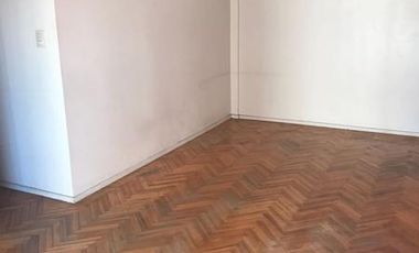 2 amb en Escalada Centro - a mts de la Avda y de la estación - Venta Directa!!