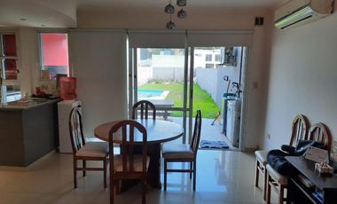 Duplex de 2 dormitorios de 167 M2  con galeria parque parrilla y pileta
