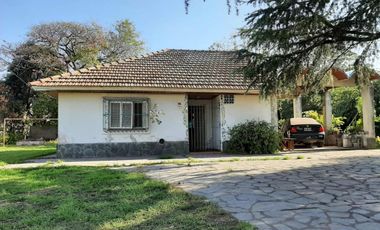 Casa en venta - 2 Dormitorios 1 Baño - Cochera - 1230Mts2 - Monte Grande