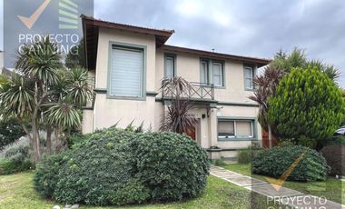 Casa en  venta Barrio El Centauro Canning