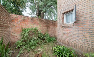Casa duplex  2 dormitorios  todos los servicios Santo Tome Santa Fe