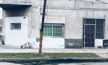 Casa en venta - Lanús Este (Condarco 2104)