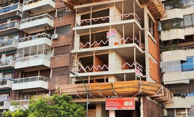 Departamento en venta de pozo. Duplex de 4 ambientes con balcón y amplia terraza. Cochera. Amenities. Financiación. Entrega fines 2025.